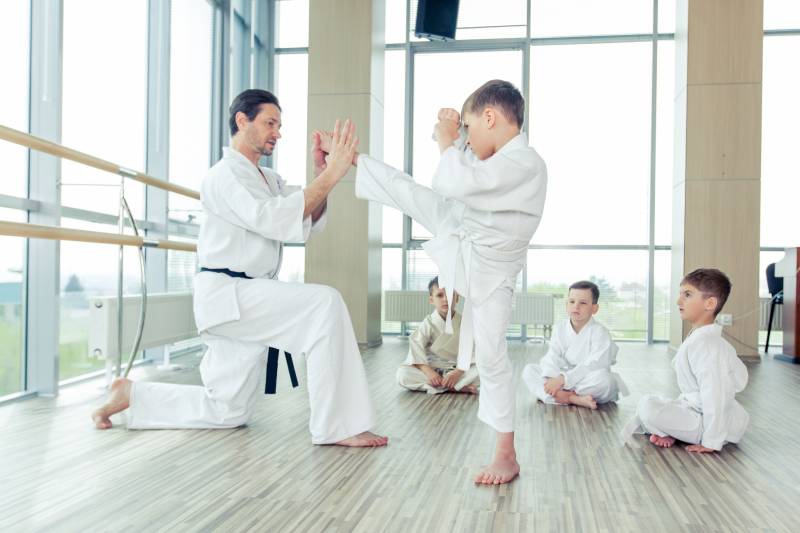 Дети,Спорт,Карате,Тренировка,тренер