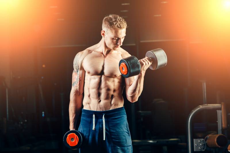 мужчина,Спорт,Гантели,Спортсменка,Спортзал