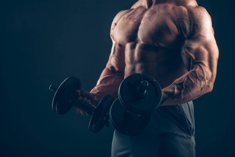 мужчина,Спорт,Спортивный инвентарь,Гантели,Спортсмен