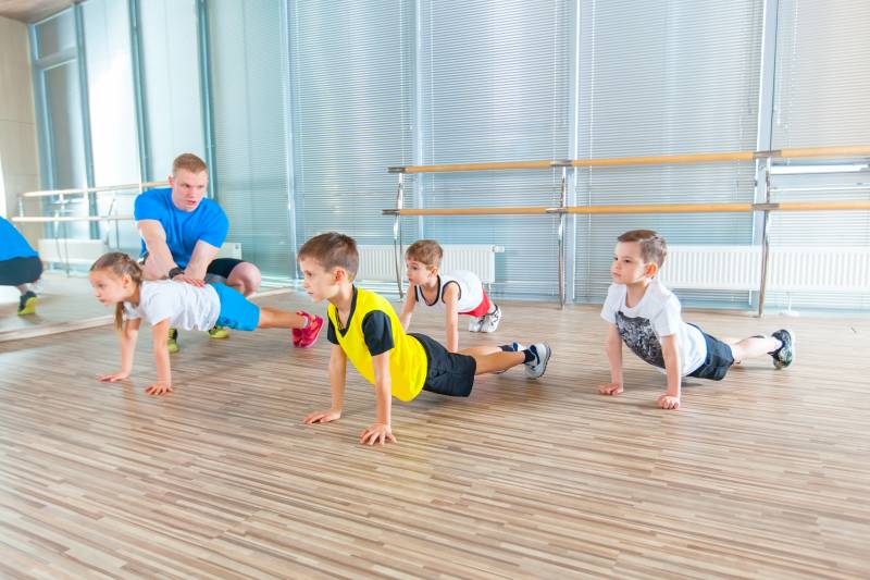 Дети,Спорт,Тренировка,Спортзал,тренер