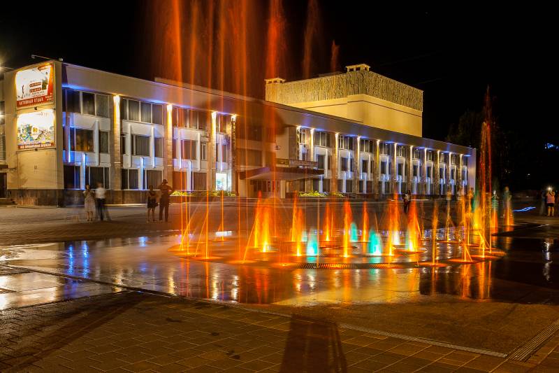 Волгоградская область,Волжский,Фонтан